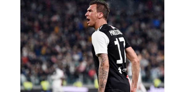 Ti fotbalisté, kteří nezištně přispívají do týmu, budou týmem stále zklamáni